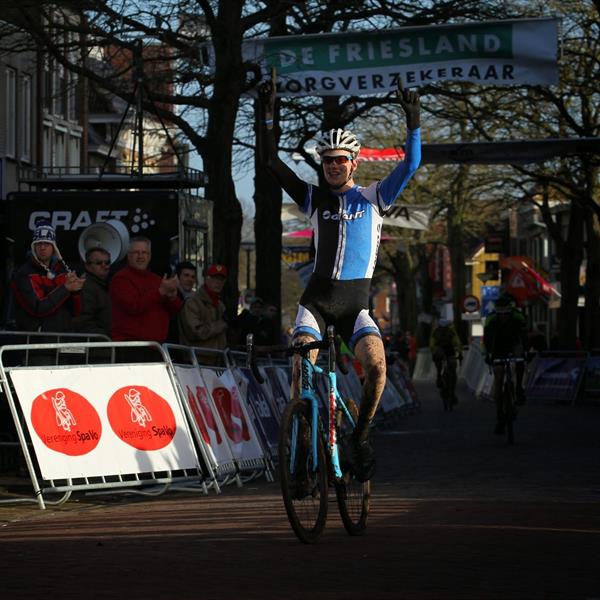 20e Centrumcross 2015 Amateurs & Masters | Wielrennen Surhuisterveen