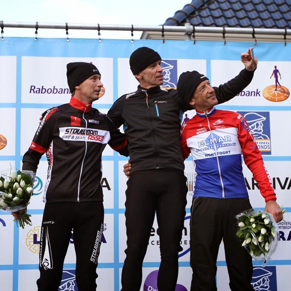 20e Centrumcross 2015 Amateurs & Masters | Wielrennen Surhuisterveen