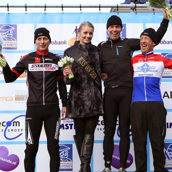 20e Centrumcross 2015 Amateurs & Masters | Wielrennen Surhuisterveen