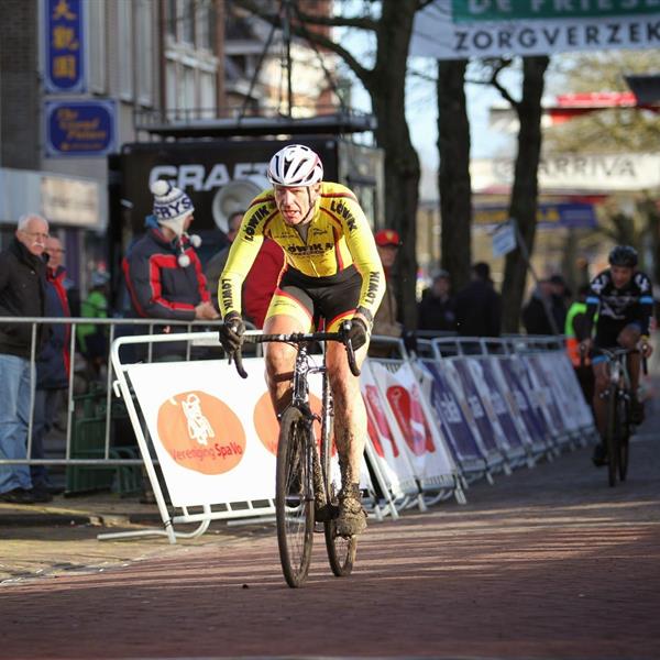 20e Centrumcross 2015 Amateurs & Masters | Wielrennen Surhuisterveen