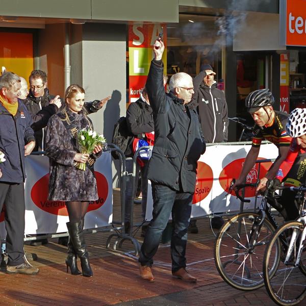 20e Centrumcross 2015 Amateurs & Masters | Wielrennen Surhuisterveen