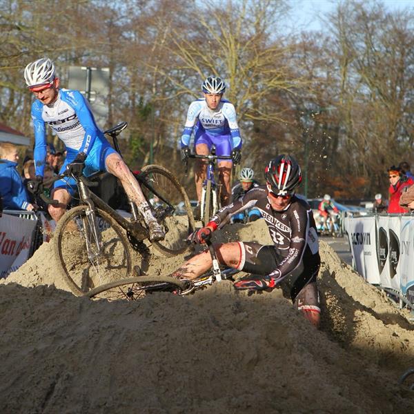 20e Centrumcross 2015 Amateurs & Masters | Wielrennen Surhuisterveen