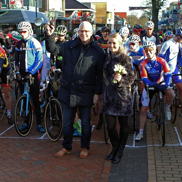 20e Centrumcross 2015 Amateurs & Masters | Wielrennen Surhuisterveen