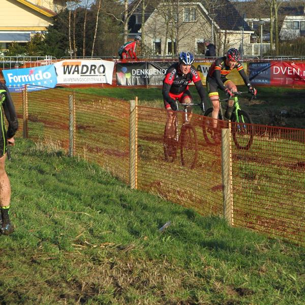 20e Centrumcross 2015 Amateurs & Masters | Wielrennen Surhuisterveen