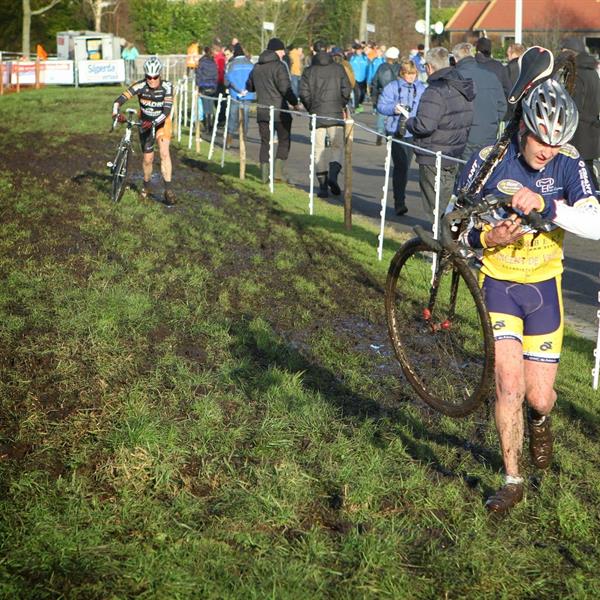 20e Centrumcross 2015 Amateurs & Masters | Wielrennen Surhuisterveen