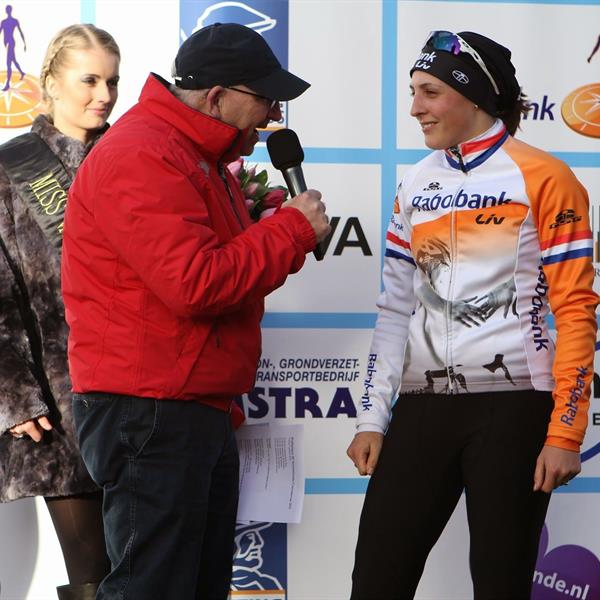 20e Centrumcross 2015 Dames | Wielrennen Surhuisterveen