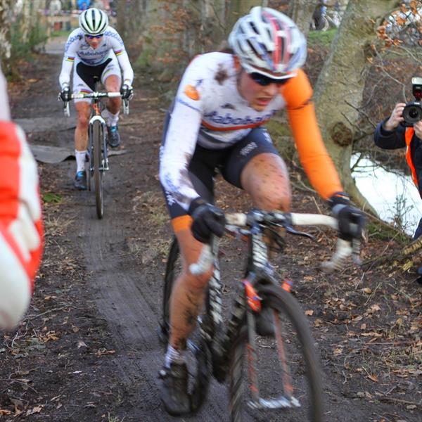 20e Centrumcross 2015 Dames | Wielrennen Surhuisterveen