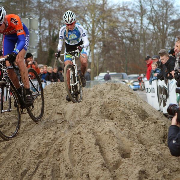20e Centrumcross 2015 Dames | Wielrennen Surhuisterveen