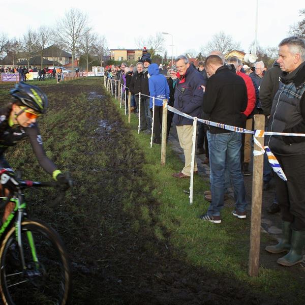 20e Centrumcross 2015 Dames | Wielrennen Surhuisterveen