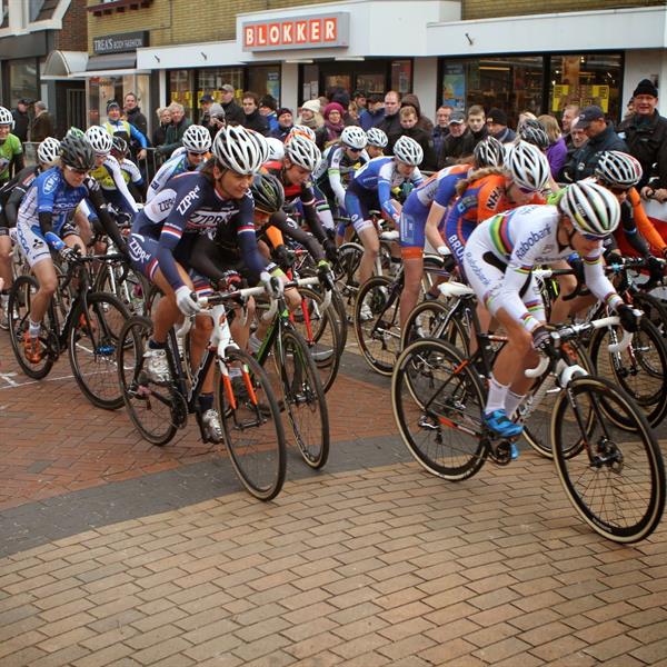 20e Centrumcross 2015 Dames | Wielrennen Surhuisterveen