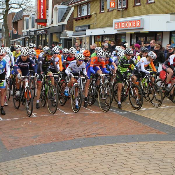 20e Centrumcross 2015 Dames | Wielrennen Surhuisterveen