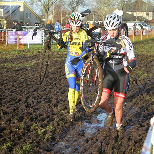 20e Centrumcross 2015 Dames | Wielrennen Surhuisterveen