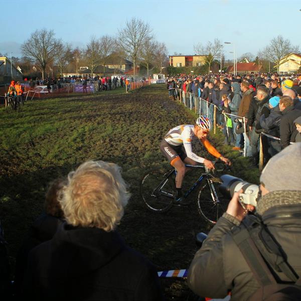 20e Internationale Centrumcross Surhuisterveen 2015 Elite & Beloften | Wielrennen Surhuisterveen