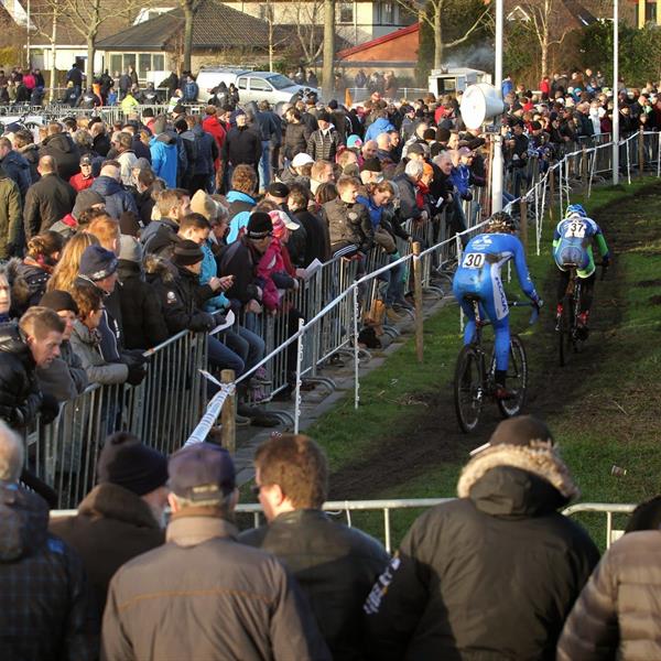 20e Internationale Centrumcross Surhuisterveen 2015 Elite & Beloften | Wielrennen Surhuisterveen