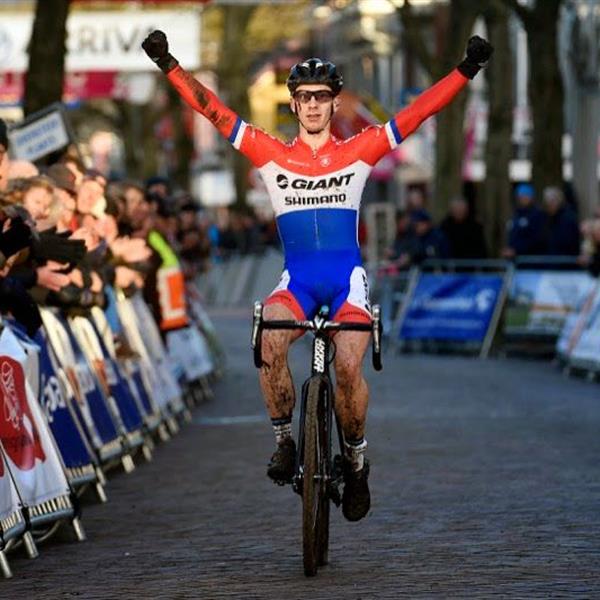 20e Internationale Centrumcross Surhuisterveen 2015 (4) | Wielrennen Surhuisterveen