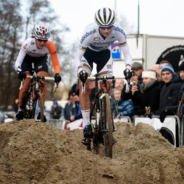 20e Internationale Centrumcross Surhuisterveen 2015 (4) | Wielrennen Surhuisterveen