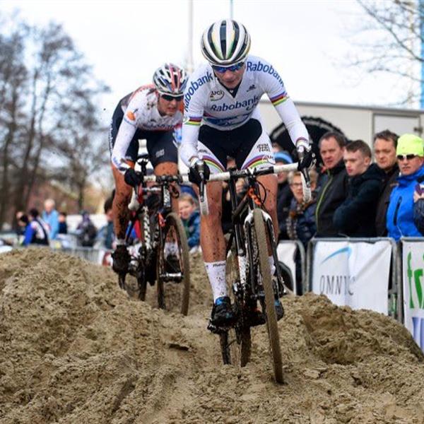 20e Internationale Centrumcross Surhuisterveen 2015 (4) | Wielrennen Surhuisterveen