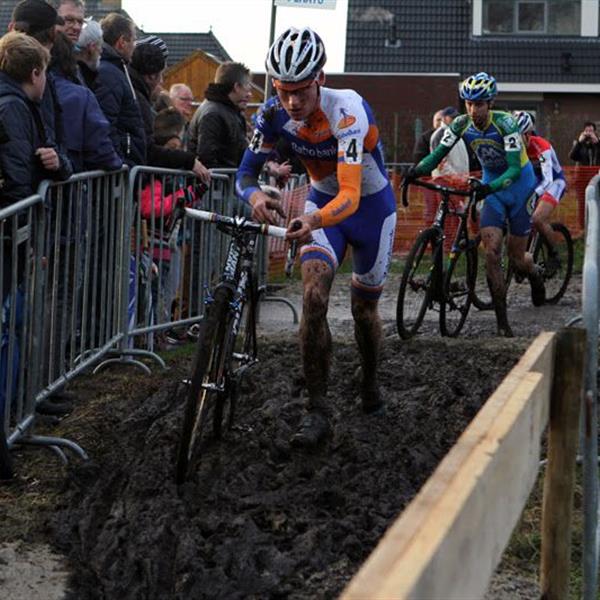 19e Centrumcross Surhuisterveen 2014 (1) | Wielrennen Surhuisterveen
