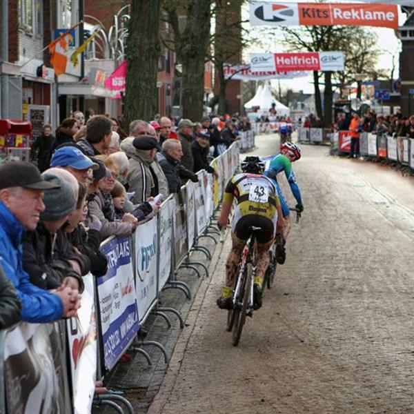 19e Centrumcross Surhuisterveen 2014 (1) | Wielrennen Surhuisterveen