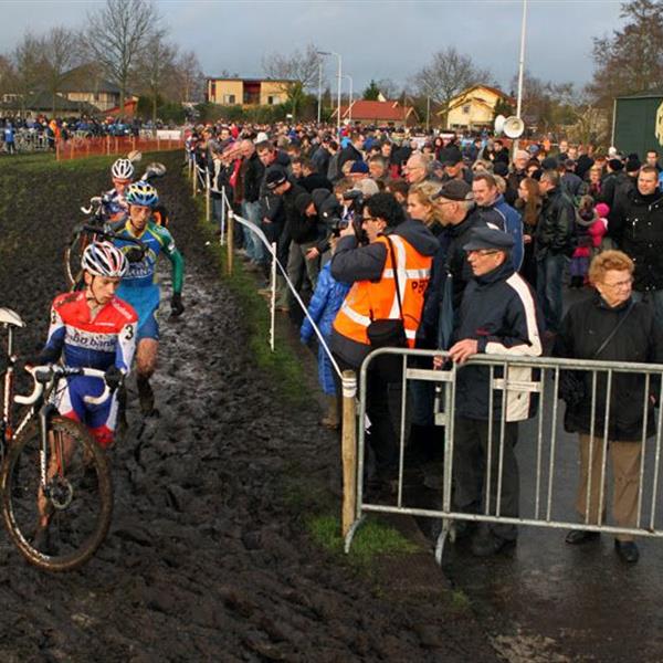 19e Centrumcross Surhuisterveen 2014 (1) | Wielrennen Surhuisterveen