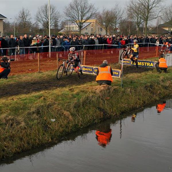 19e Centrumcross Surhuisterveen 2014 (1) | Wielrennen Surhuisterveen