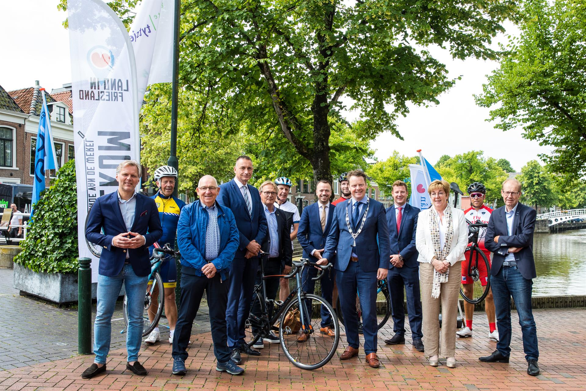 Benelux Tour dit jaar wél naar Noordoost-Friesland: start van WorldTour-wedstrijd in Surhuisterveen