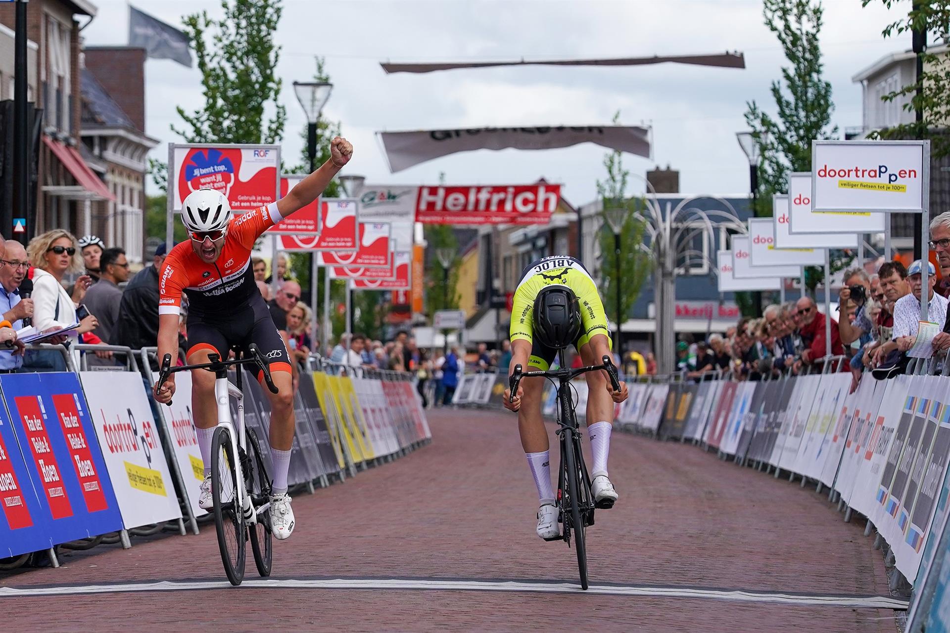 Nijveld geeft seizoen een slinger met zege in Surhuisterveen