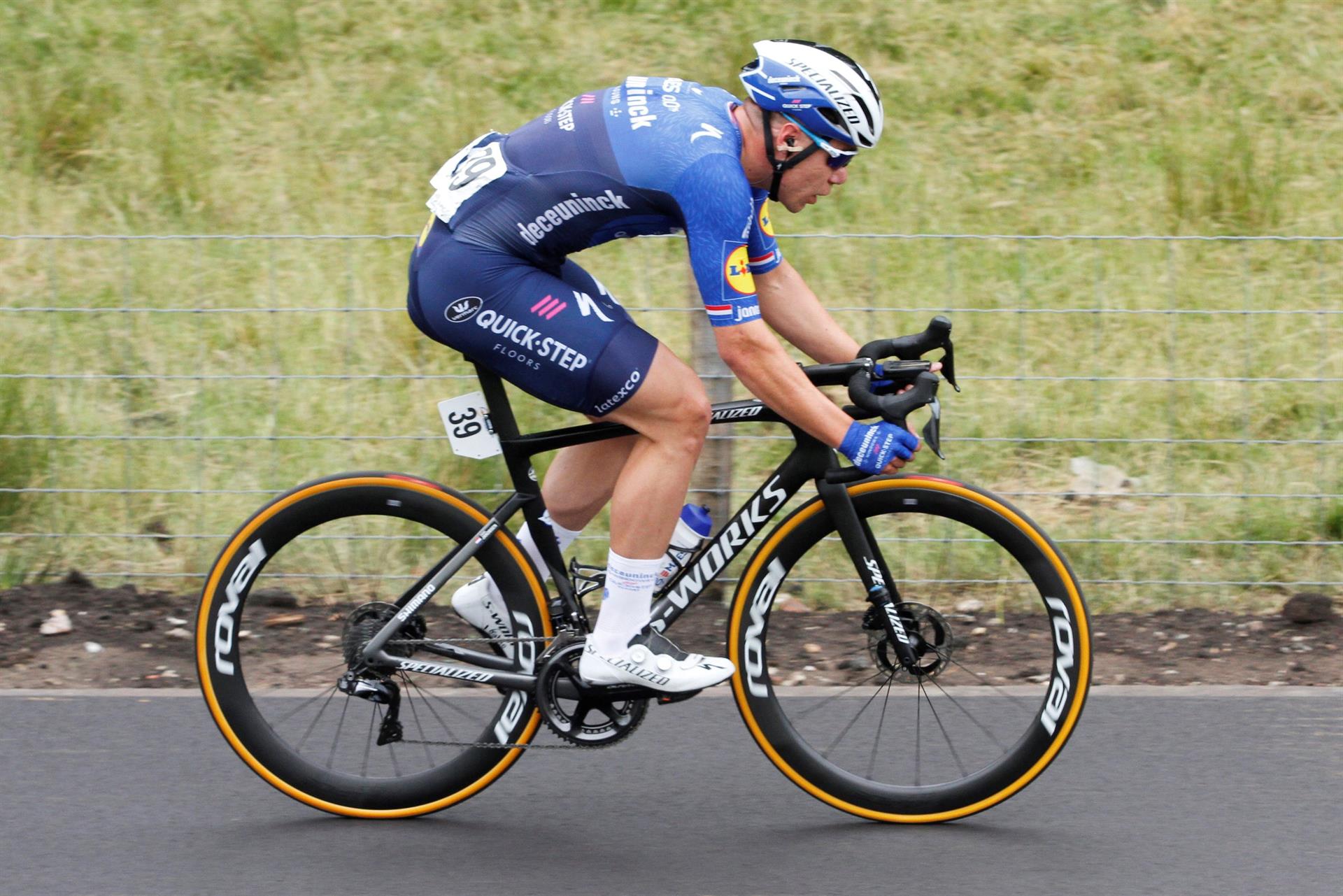 Fabio Jakobsen sprint overtuigend naar Europese titel; Reinders naar WorldTour