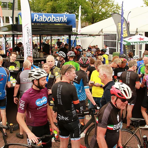 17e Pieter Weening Classic 2022 (foto's Fokke Ophuis en Youri Jager) | Wielrennen Surhuisterveen