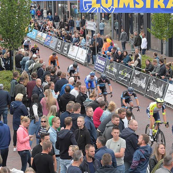 40e Profronde (Foto's Martin de Jong, www.fotopersburomartindejong.nl) | Wielrennen Surhuisterveen