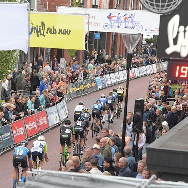 40e Profronde (Foto's Martin de Jong, www.fotopersburomartindejong.nl) | Wielrennen Surhuisterveen