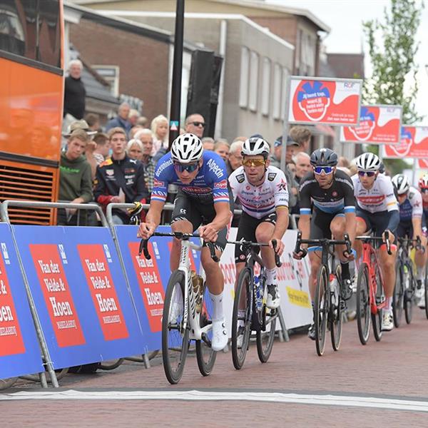 40e Profronde (Foto's Martin de Jong, www.fotopersburomartindejong.nl) | Wielrennen Surhuisterveen