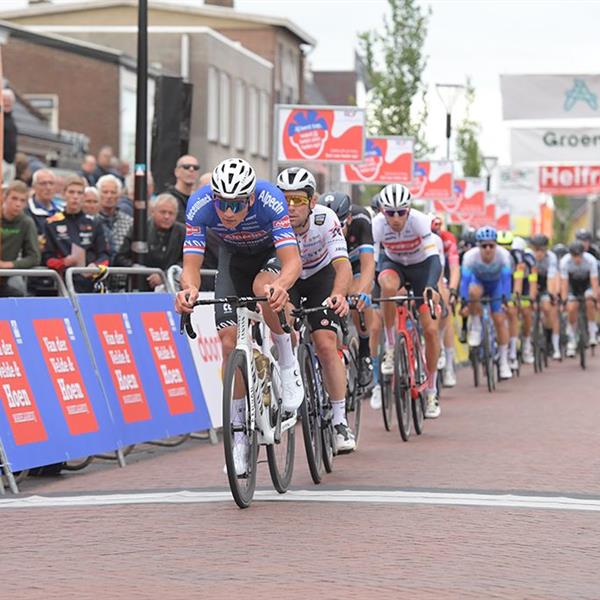 40e Profronde (Foto's Martin de Jong, www.fotopersburomartindejong.nl) | Wielrennen Surhuisterveen