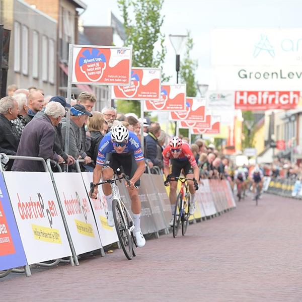 40e Profronde (Foto's Martin de Jong, www.fotopersburomartindejong.nl) | Wielrennen Surhuisterveen