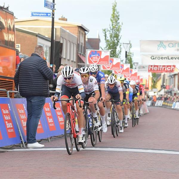 40e Profronde (Foto's Martin de Jong, www.fotopersburomartindejong.nl) | Wielrennen Surhuisterveen