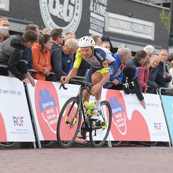 40e Profronde (Foto's Martin de Jong, www.fotopersburomartindejong.nl) | Wielrennen Surhuisterveen