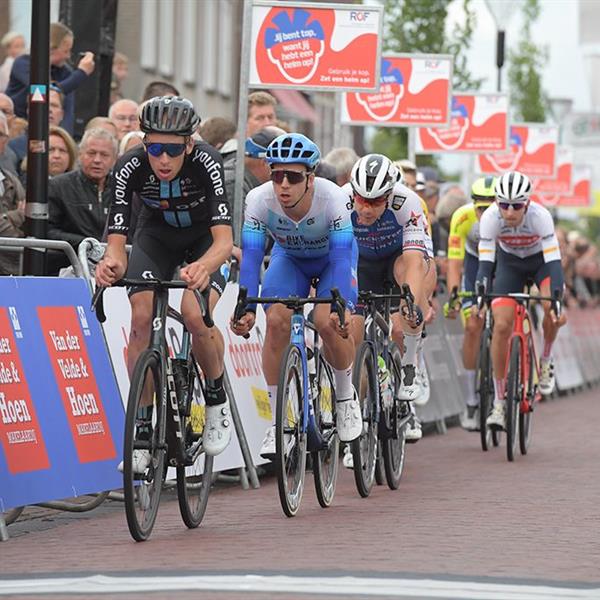 40e Profronde (Foto's Martin de Jong, www.fotopersburomartindejong.nl) | Wielrennen Surhuisterveen
