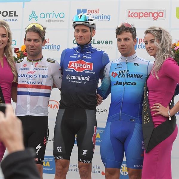 40e Profronde (Foto's Martin de Jong, www.fotopersburomartindejong.nl) | Wielrennen Surhuisterveen