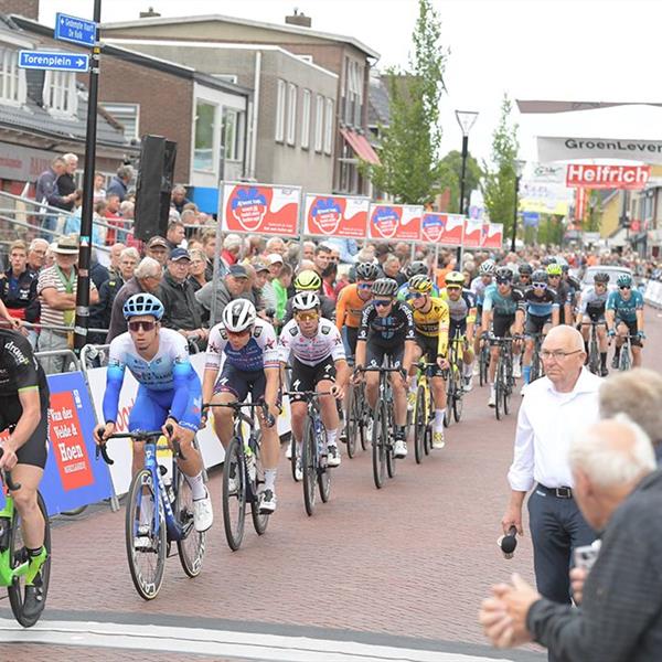40e Profronde (Foto's Martin de Jong, www.fotopersburomartindejong.nl) | Wielrennen Surhuisterveen