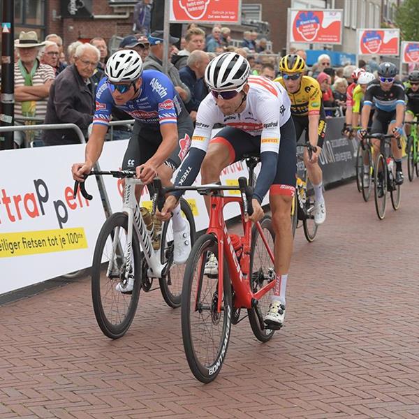 40e Profronde (Foto's Martin de Jong, www.fotopersburomartindejong.nl) | Wielrennen Surhuisterveen