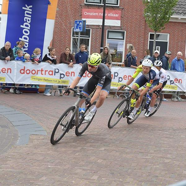 40e Profronde (Foto's Martin de Jong, www.fotopersburomartindejong.nl) | Wielrennen Surhuisterveen