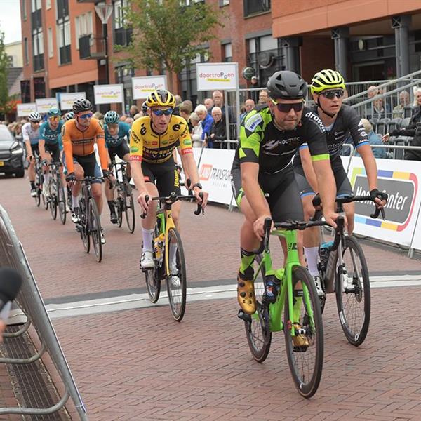 40e Profronde (Foto's Martin de Jong, www.fotopersburomartindejong.nl) | Wielrennen Surhuisterveen