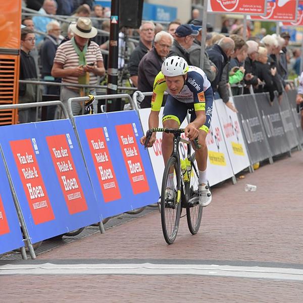 40e Profronde (Foto's Martin de Jong, www.fotopersburomartindejong.nl) | Wielrennen Surhuisterveen