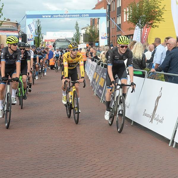 40e Profronde (Foto's Martin de Jong, www.fotopersburomartindejong.nl) | Wielrennen Surhuisterveen