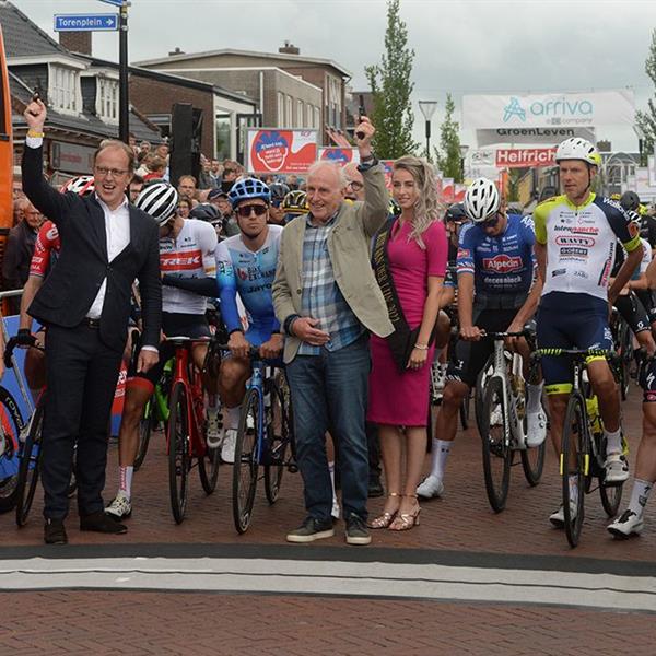 40e Profronde (Foto's Martin de Jong, www.fotopersburomartindejong.nl) | Wielrennen Surhuisterveen