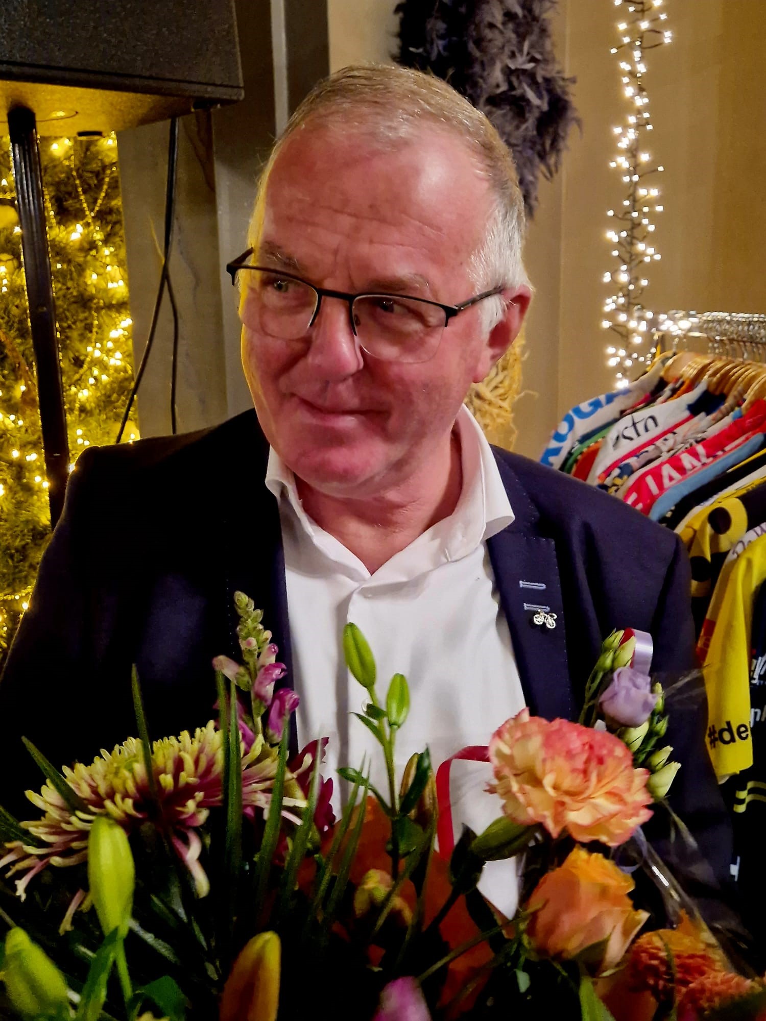 Albert Helfrich lid van verdienste Wielercomité Surhuisterveen