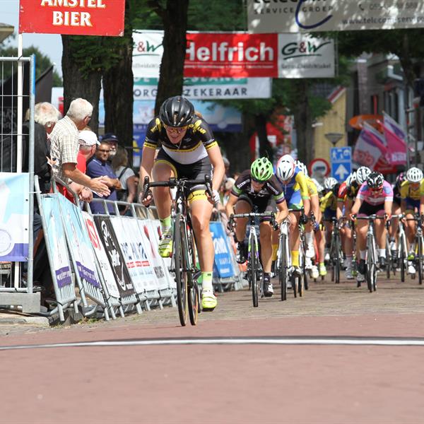 35e Profronde Surhuisterveen 2016 Dames | Wielrennen Surhuisterveen