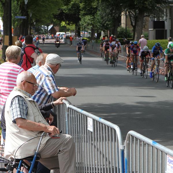 35e Profronde 2016 Elite en beloften | Wielrennen Surhuisterveen
