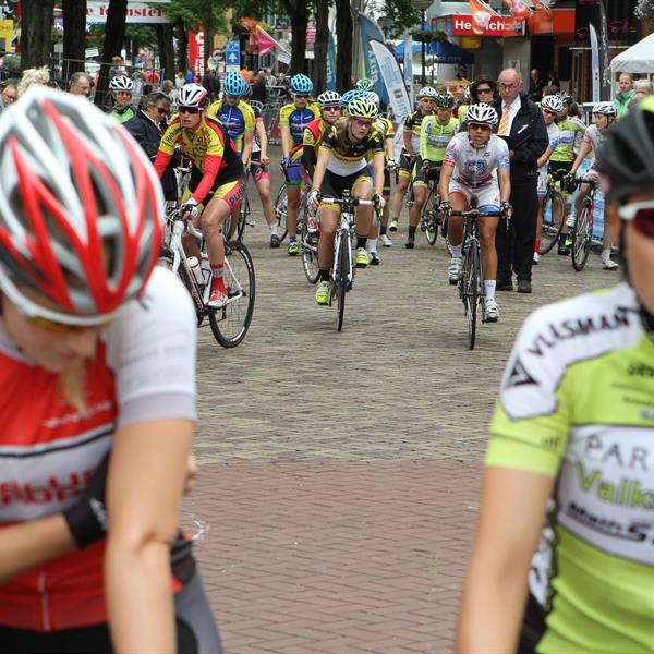 34e Profronde van Surhuisterveen 2015 Dames | Wielrennen Surhuisterveen