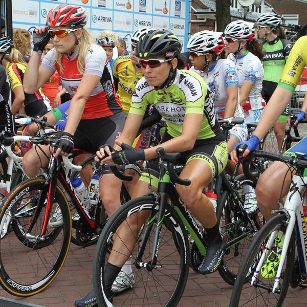 34e Profronde van Surhuisterveen 2015 Dames | Wielrennen Surhuisterveen